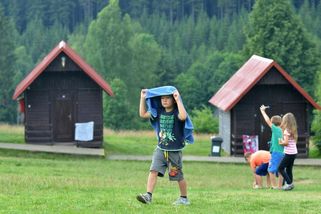 Děti z dětských domovů mají smůlu, na tábor nepojedou. Kvůli superdávce - Novinky